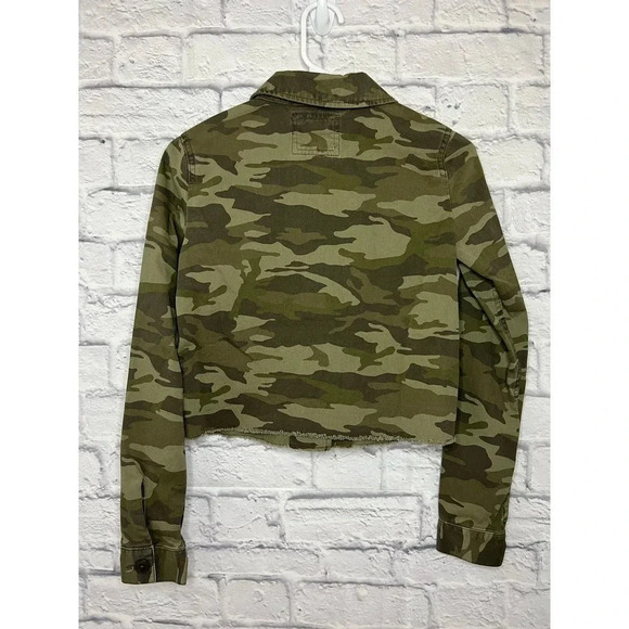 Mudd cropped camo button up jacket XS - Picture 2 of 7